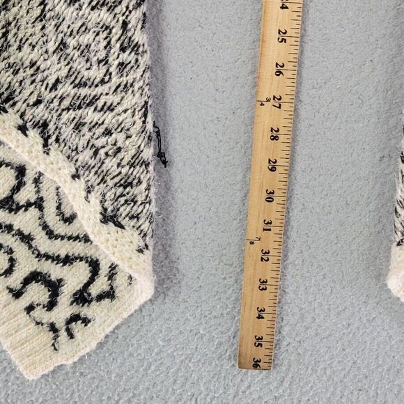 BKE Buckle Open Front Cardigan Sweater Womens L Ivory Wrap Boho Zebra Pattern - Picture 6 of 6